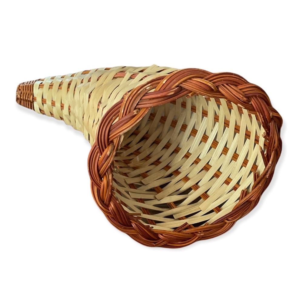 Vintage Rattan Wicker Cornucopia Horn Flower Basket size small - Picture 2 of 5